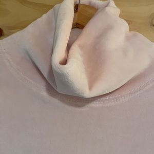 leVerde Soft Pink Plush Turtleneck S